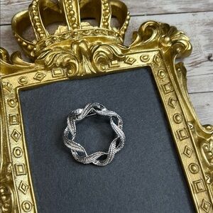 Vintage Gerry’s silver-tone wreath brooch